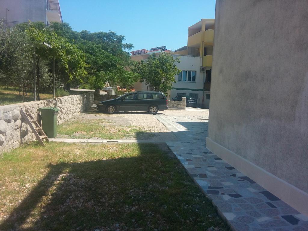 Apartments Erceg Omiš Esterno foto