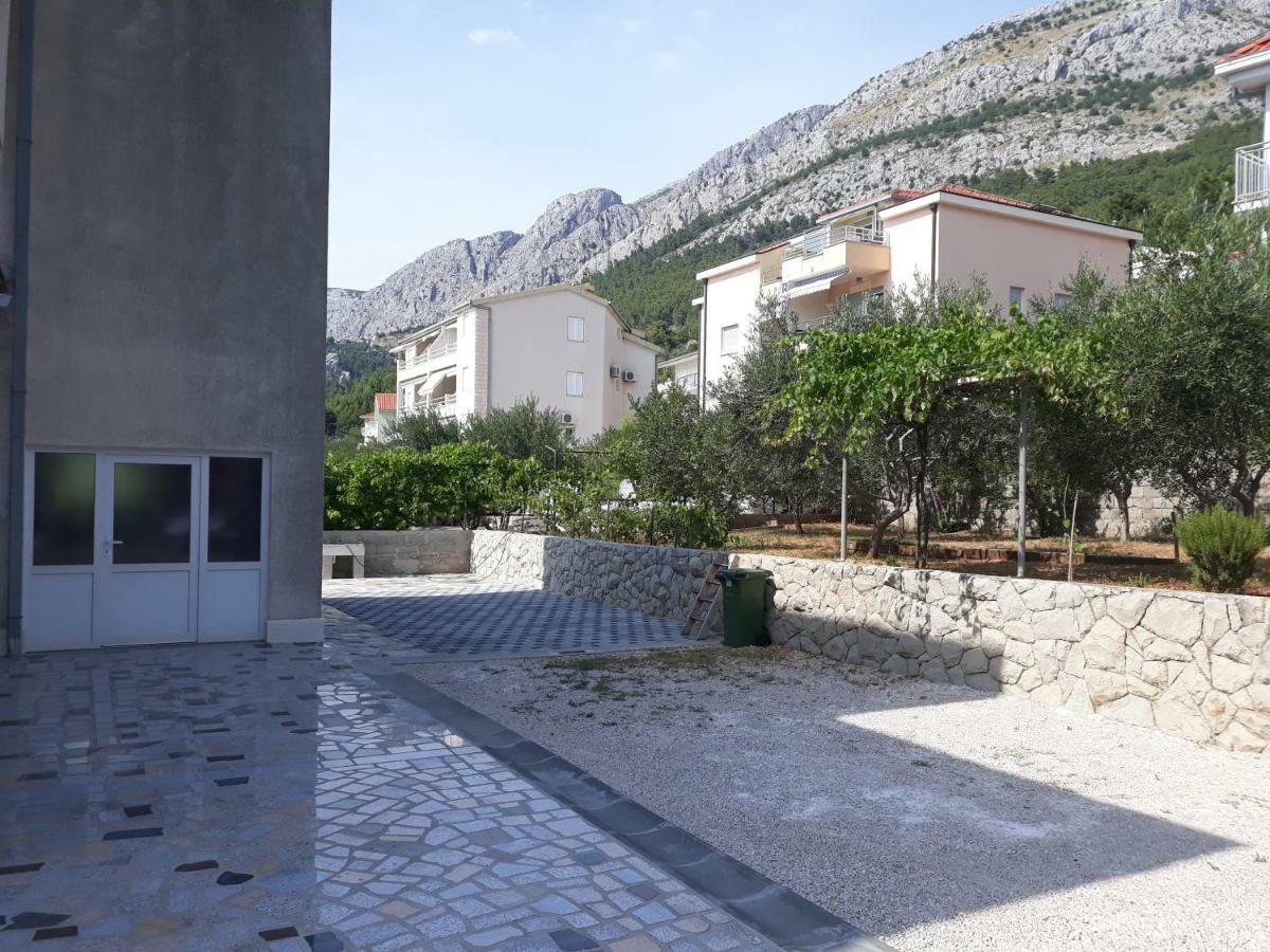 Apartments Erceg Omiš Esterno foto