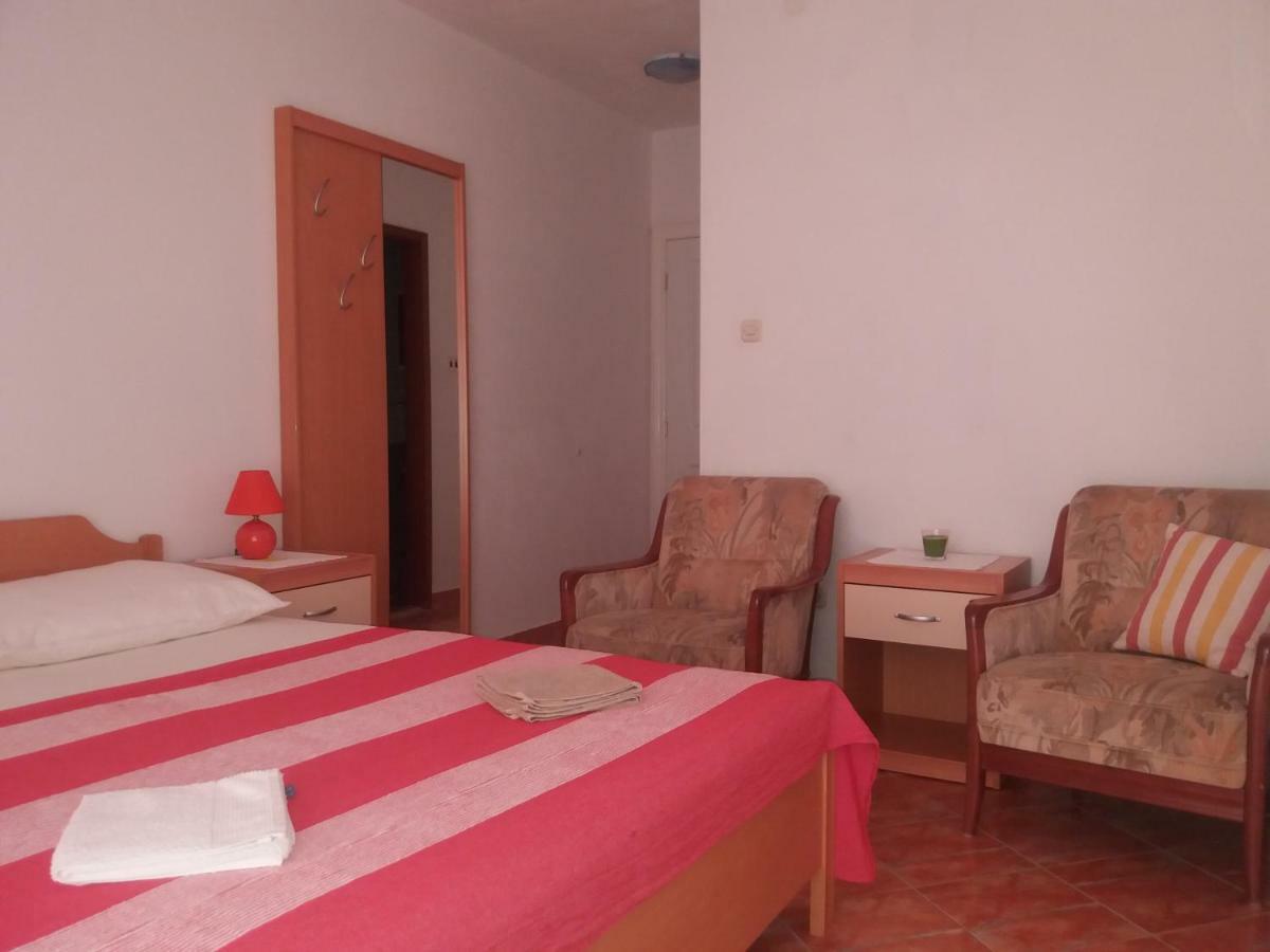 Apartments Erceg Omiš Esterno foto