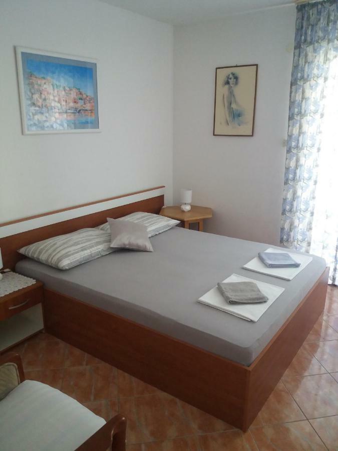 Apartments Erceg Omiš Esterno foto
